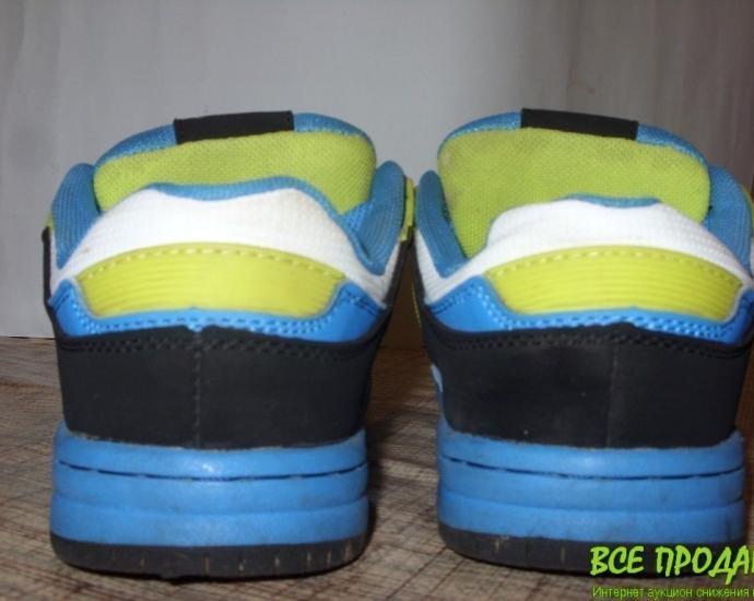 Продам кросівки р.33