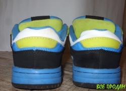 Продам кросівки р.33