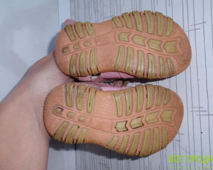 Босоножки UFO