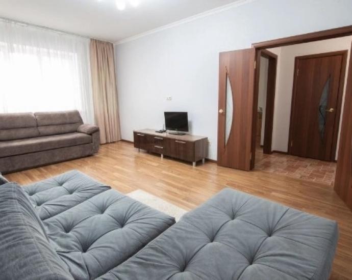 Сдам 2-х кiмн. кв-ру в центрi по вул. Гоголя  4800 грн/міс
