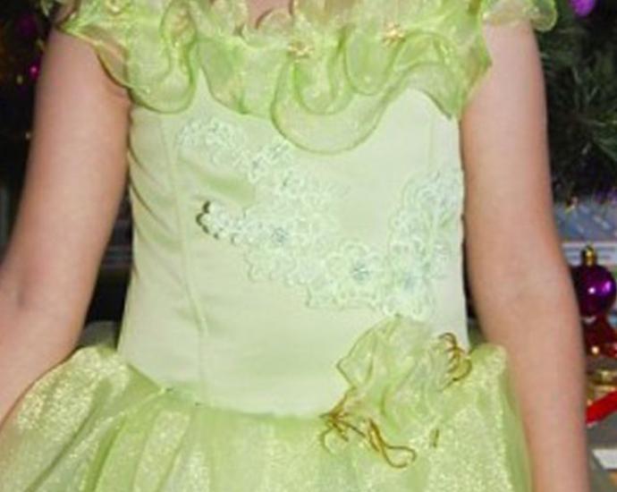 Очень красивое нарядное платье для девочки 5-7 лет