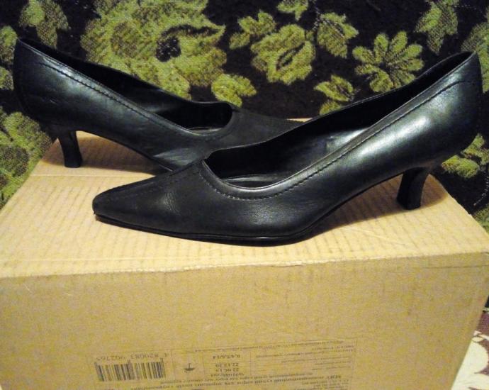 Фирменные кожаные туфли Essence.в хорошем состоянии.размер 41,5.стелька 26,7 см.