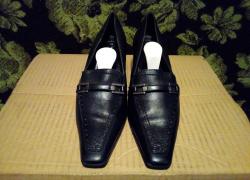 Фирменные кожаные туфли Tomaris.в отличном состоянии.размер 36.стелька 23 см.